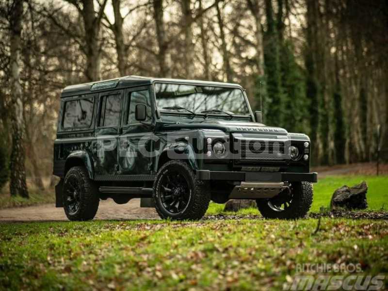 Land Rover Defender 110 
